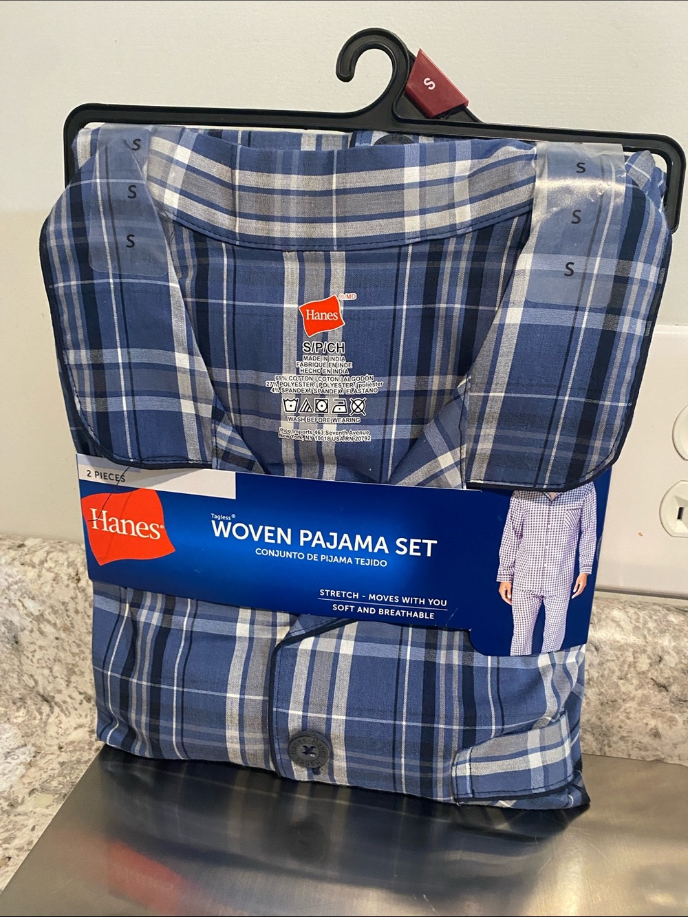 Hanes Men’s Blue and White Plaid Button-Down PJ set NWT